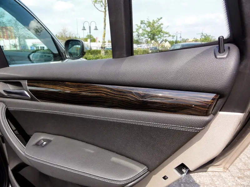 Bon Plan Kit caches de portes avant et arrière finition « Fineline wave » pour BMW X4 F26