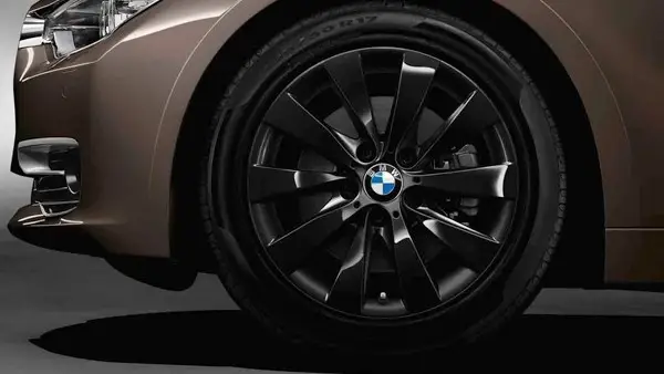 Prix Bas Jante 17&Prime; style 413 noires pour BMW Série 3 F30 F31