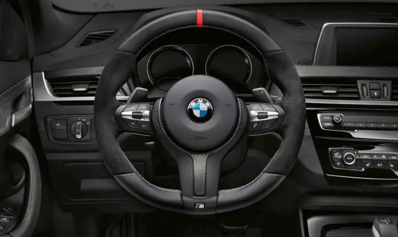 Usine Directe Volant de direction cuir alcantara (M Performance) avec cache Carbone pour BMW Série 6 F12 F13 F06 Gran Coupé