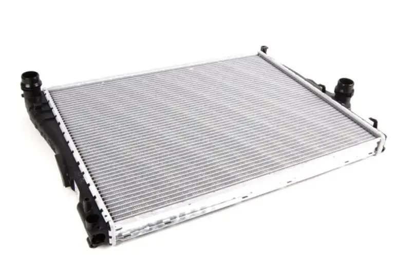 Radiateur du liquide de refroidissement – BMW Série 3 E46 (moteur essence uniquement) Achetez Aujourd’hui