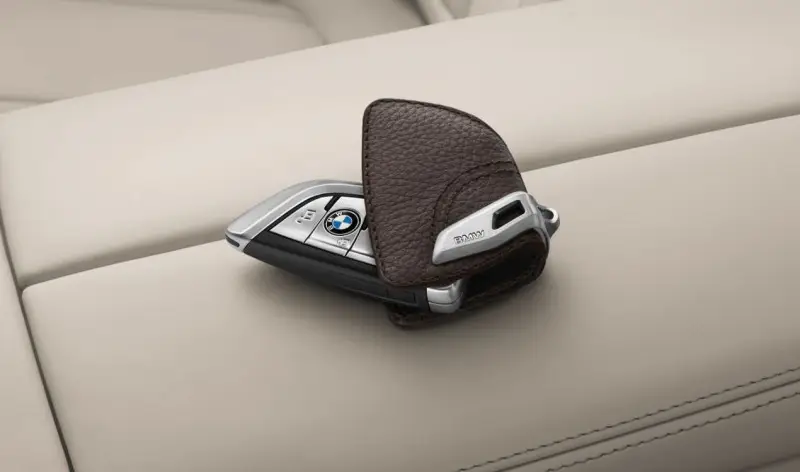 Etui à clés BMW couleur Mokka – BMW Série 2 G42 Coupé Prix Promo