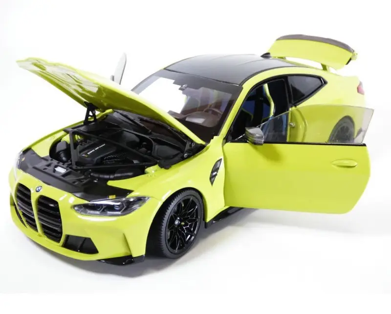 Populaire BMW Miniature M4 (G82), 1:18
