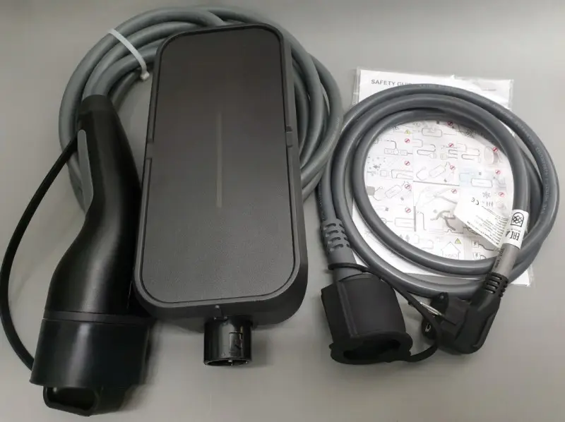 Câble de charge IEC (Type 2) 16A avec adaptateur 220v (prise domestique) pour X2 F39 (25e) Dernière Chance