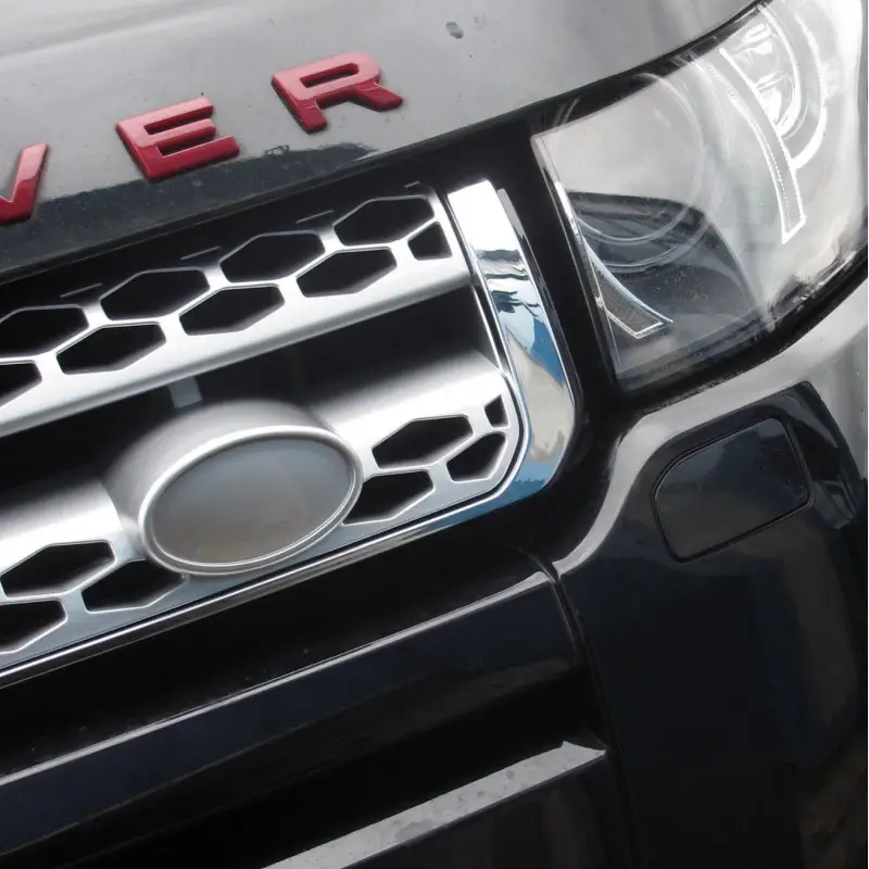 Petit Prix Calandre look Autobiography pour Range Rover Evoque